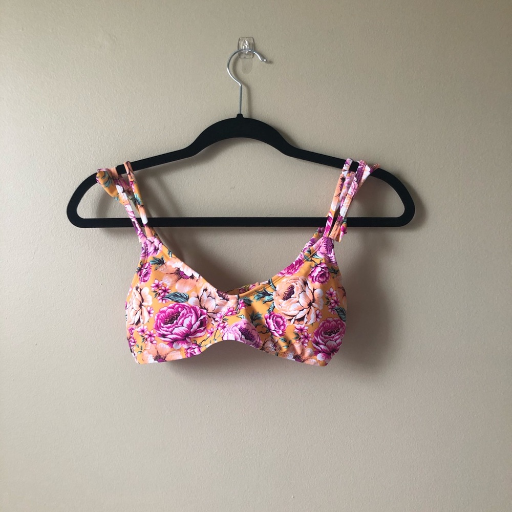 Bathing suit top! Worn once.